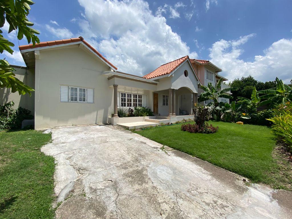 Beautifully Furnished Spacious 3 Bedrooms House For Rent In Kingston ...