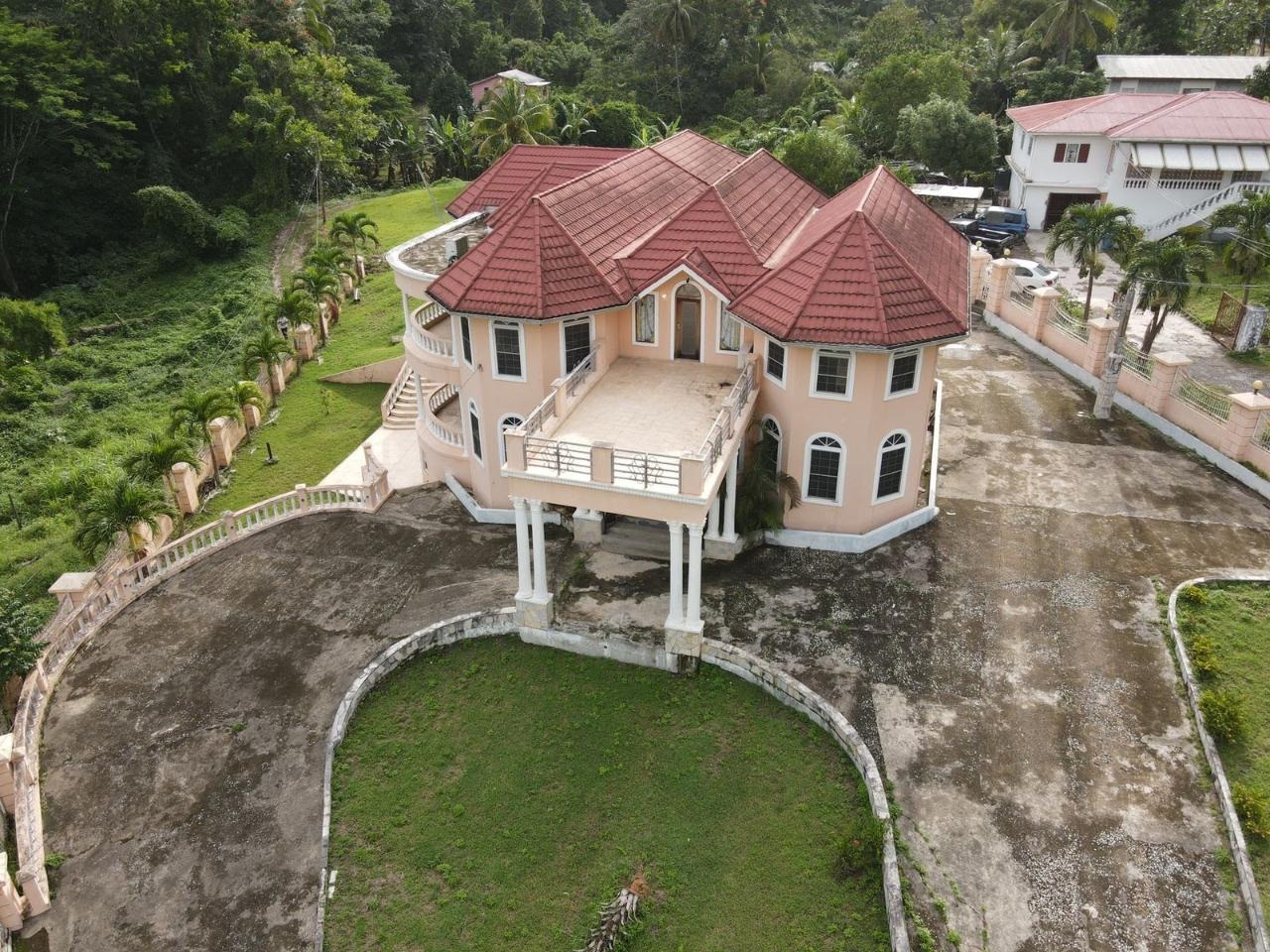 Bank Foreclosure 7 Bedroom 7 Bathroom House For Sale in Frankfield