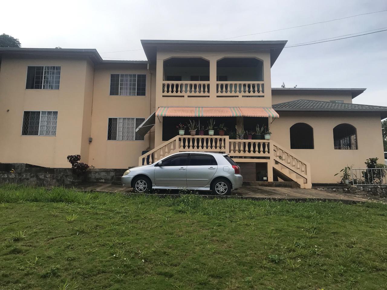 Two Storey Multifamily House in Sunset Heights, Knockpatrick