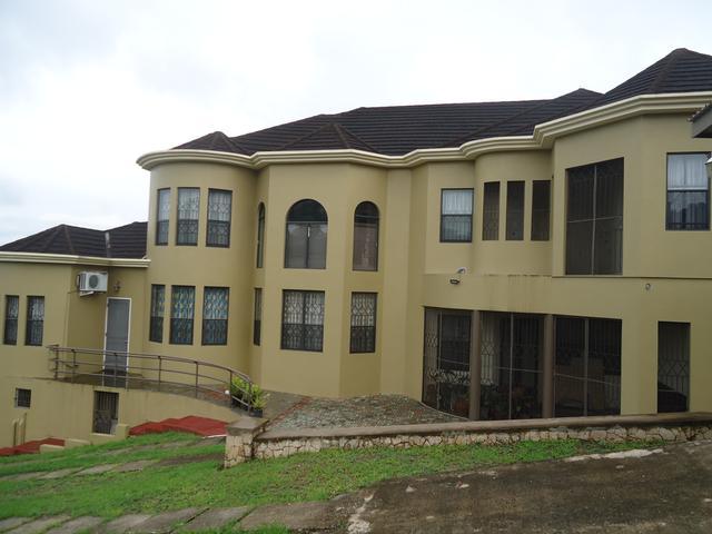 custom-built-8-bedroom-8-bathroom-house-for-sale-in-jackson-crescent