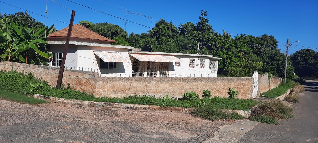 3 Bedroom 2 Bathroom House For Sale in Lilliput, Montego Bay, St James