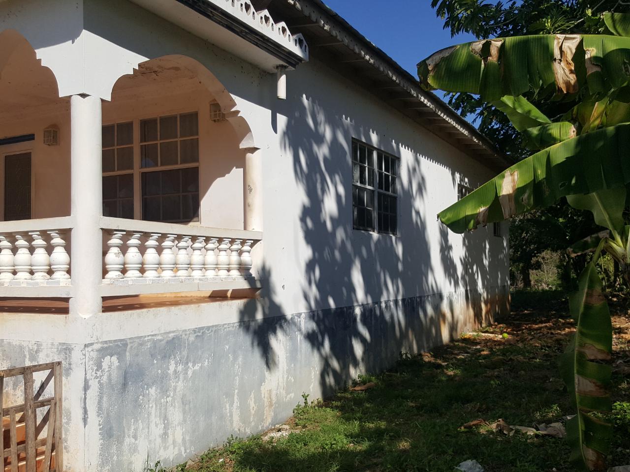 4 Bedroom 2 Bathroom House For Sale in 500 Lane, Lacovia, St Elizabeth