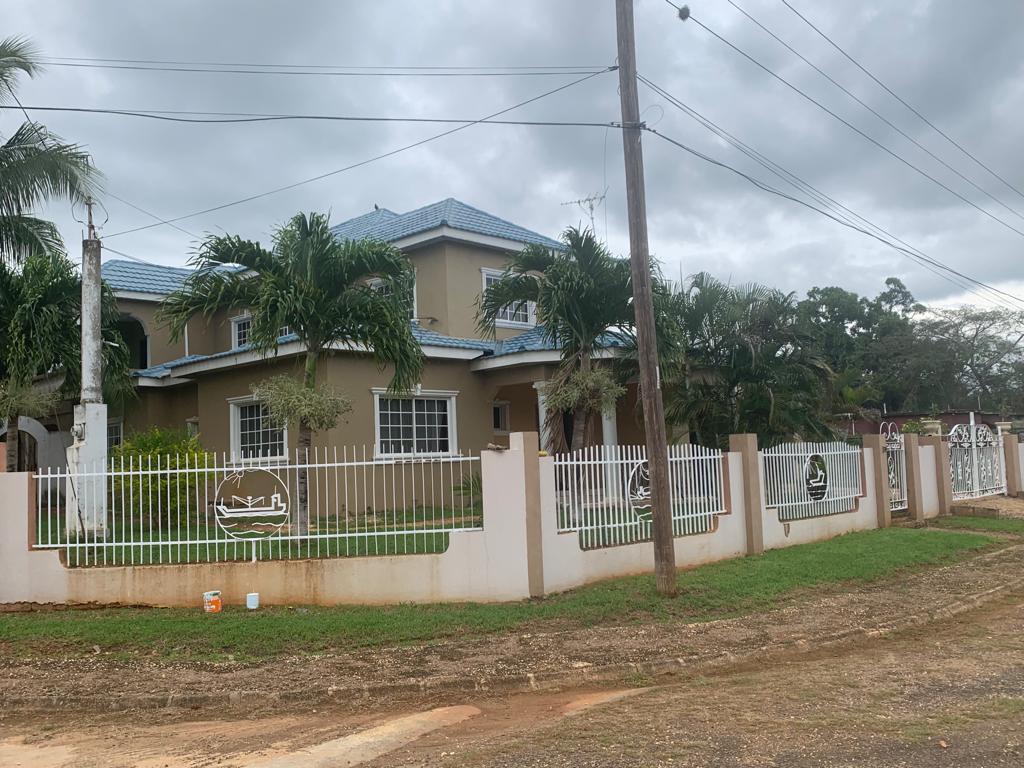 Modern 6 Bedroom 6 Bathroom House For Sale in Prospect Phase 2, Toll