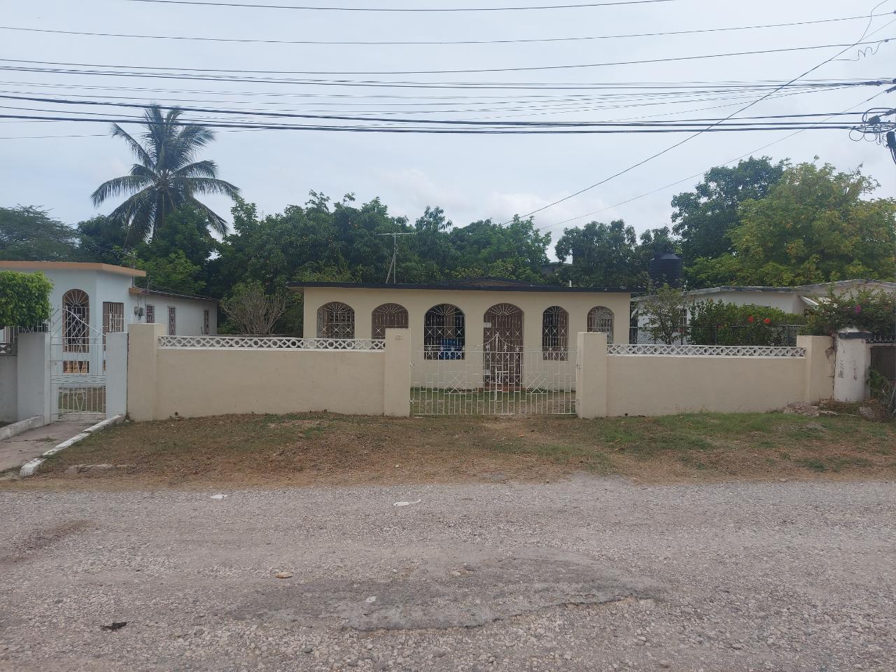 cheap-2-bedroom-1-bathroom-house-for-sale-in-fairview-park-st