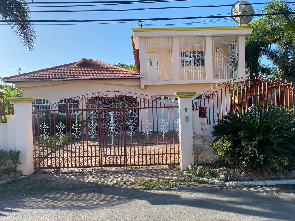 5 Bedroom 3 Bathroom House For Sale on Howard Drive, Denbigh, Clarendon