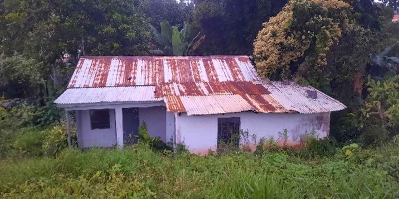 Foreclosed 3 Bedroom 1 Bathroom property for sale at Struan Castle