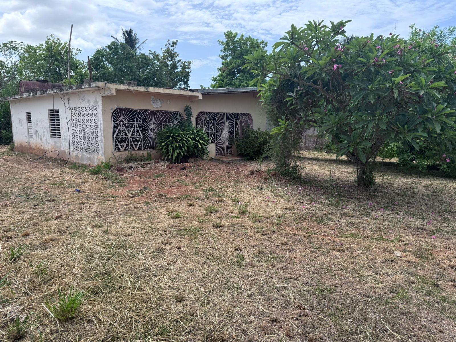 Fixer upper 3 Bed 2 Bath home in Bellevue Heights, St. Catherine