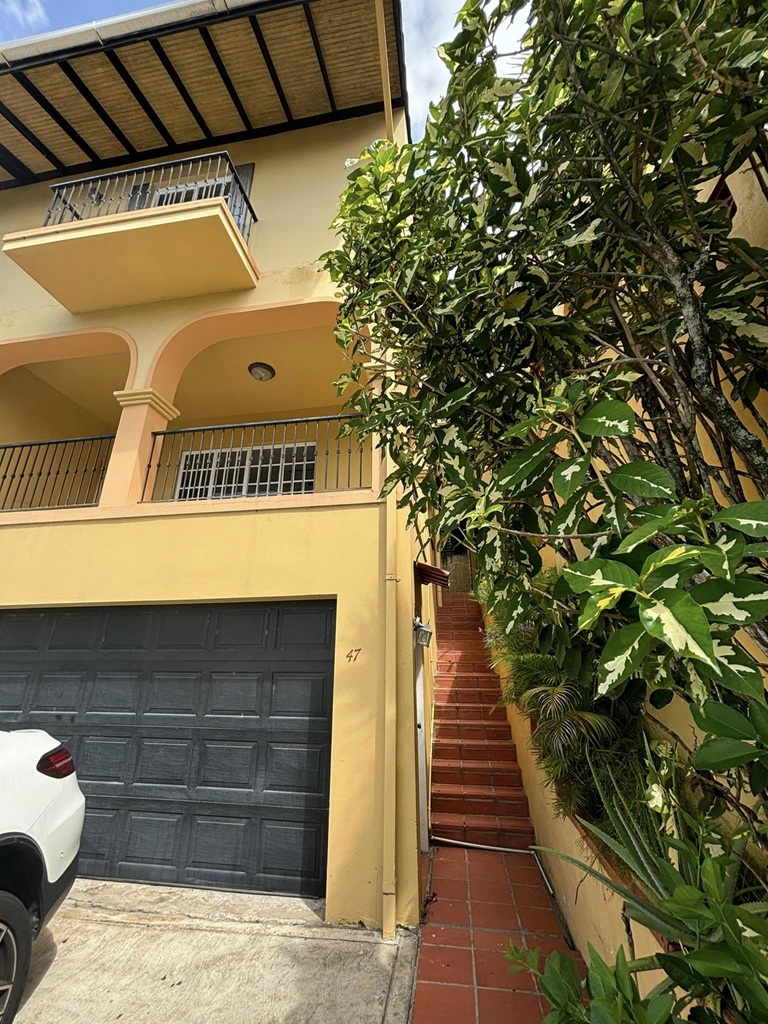 Townhouse for rent in Cascade
