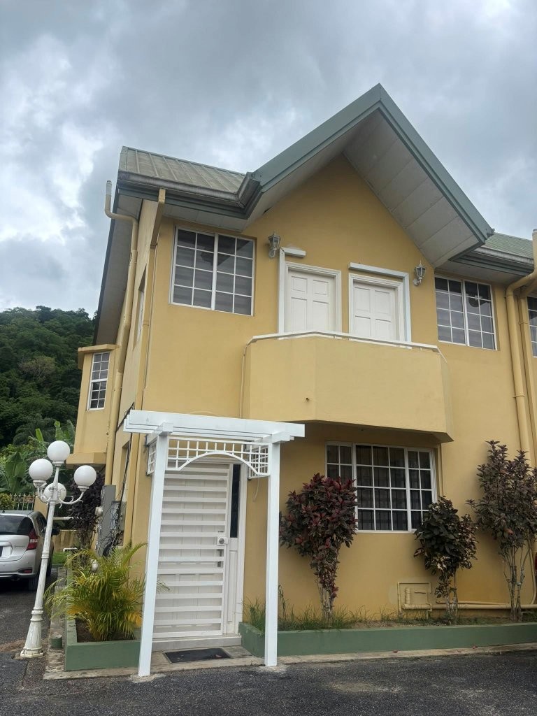 Townhouse for sale in Santa Cruz