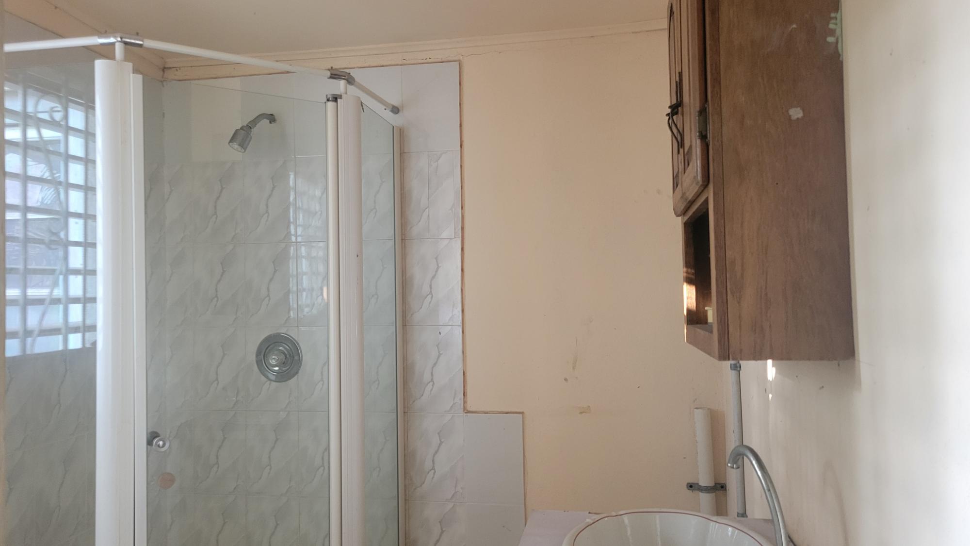 Investment 6 Bedroom 5 Bathroom House Perth road, St Ann